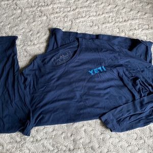 Men’s Long Sleeve Navy Yeti Shirt Large